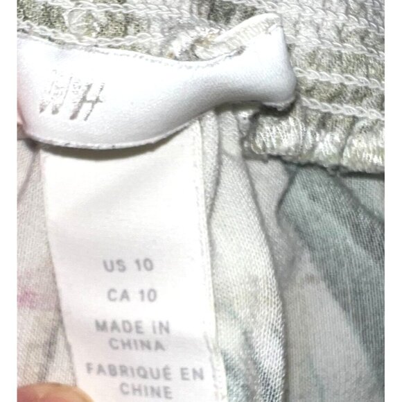 H&M Women's Size 10 Blouse Gathered Neck, Hem Cuffs Short Sleeve Cheetah Jungle - Picture 9 of 12